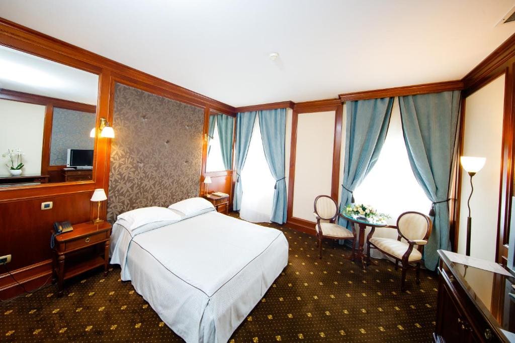 Hotel Select - View 2