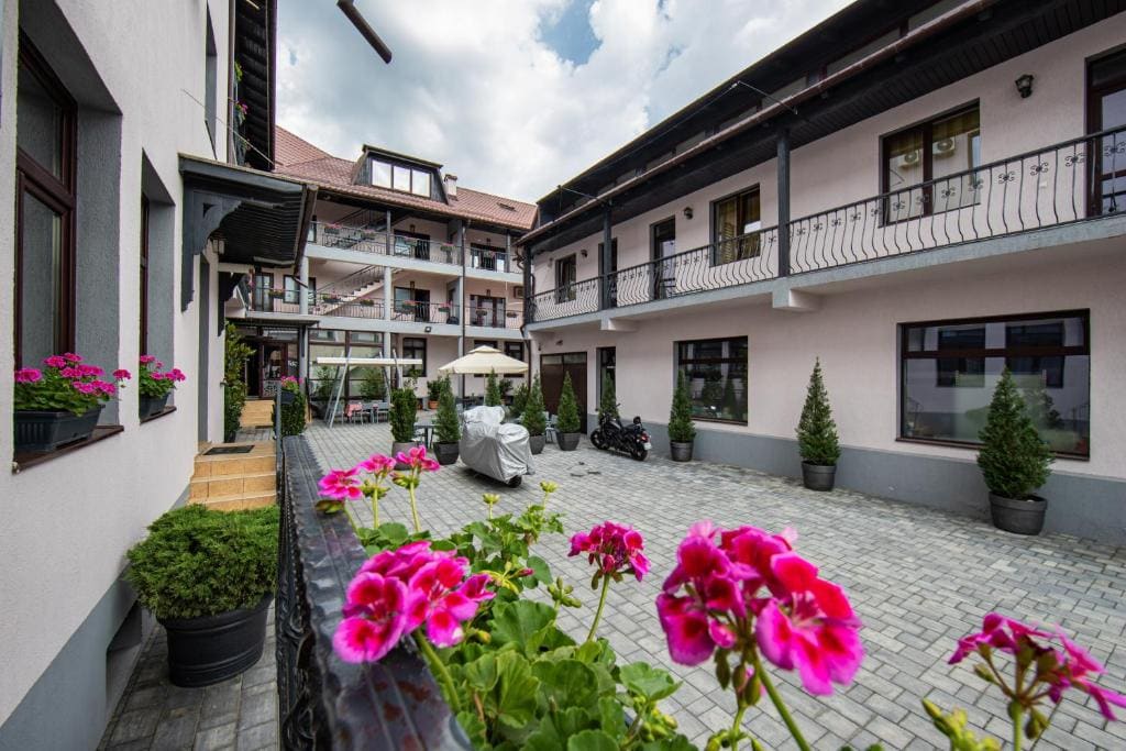 Hotel Stefani - Main view