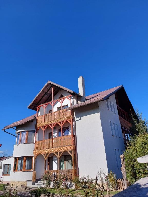Pensiunea Vera - Main view
