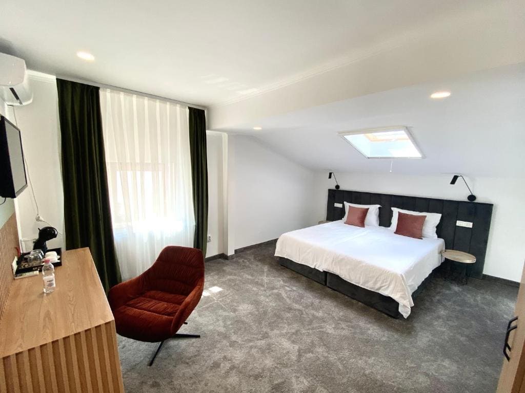 Victoria Rooms - View 2