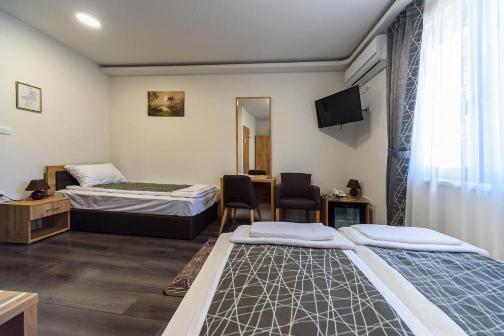 Garni Hotel Mala Moskva - View 5