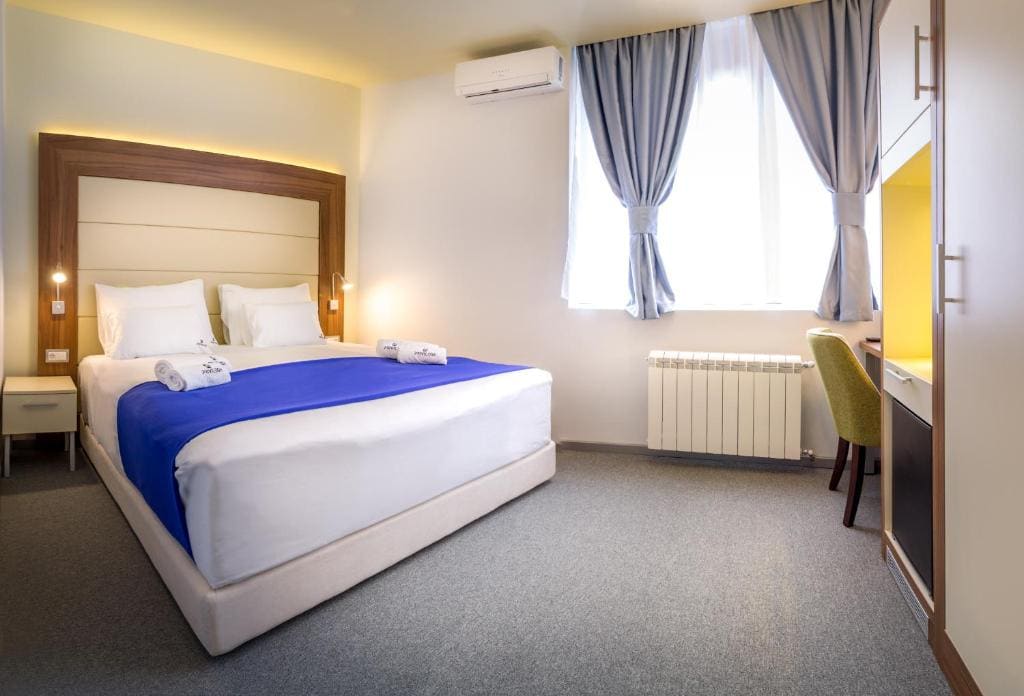 Privilege Suites by Central Park - View 7