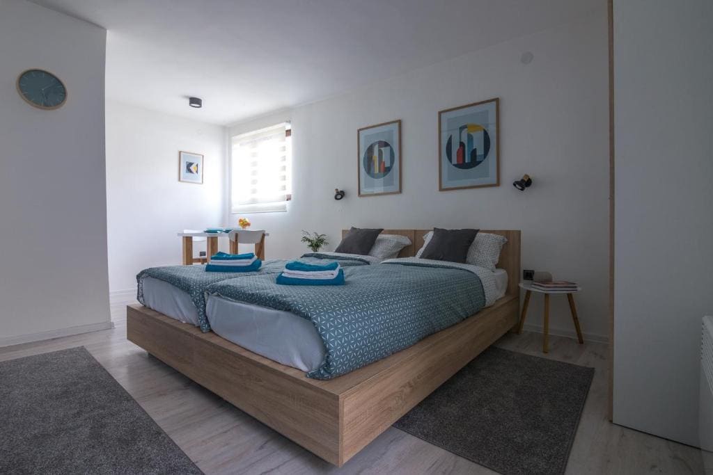 Sunrise Apartments - View 7
