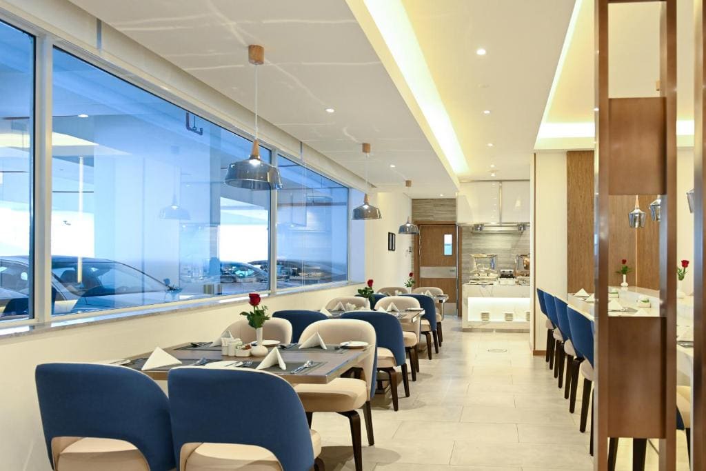 Comfort Hotel Jeddah King Road - View 3