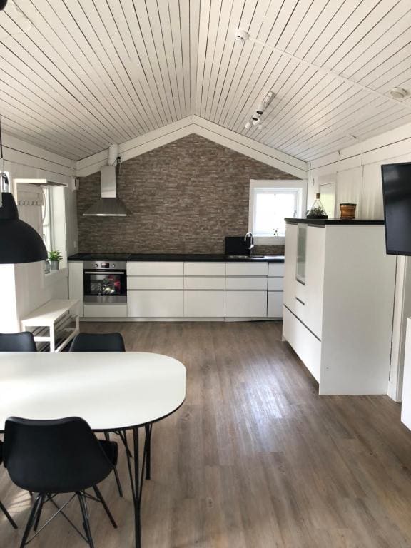 Hällestrand Cottage -Sillen - View 4