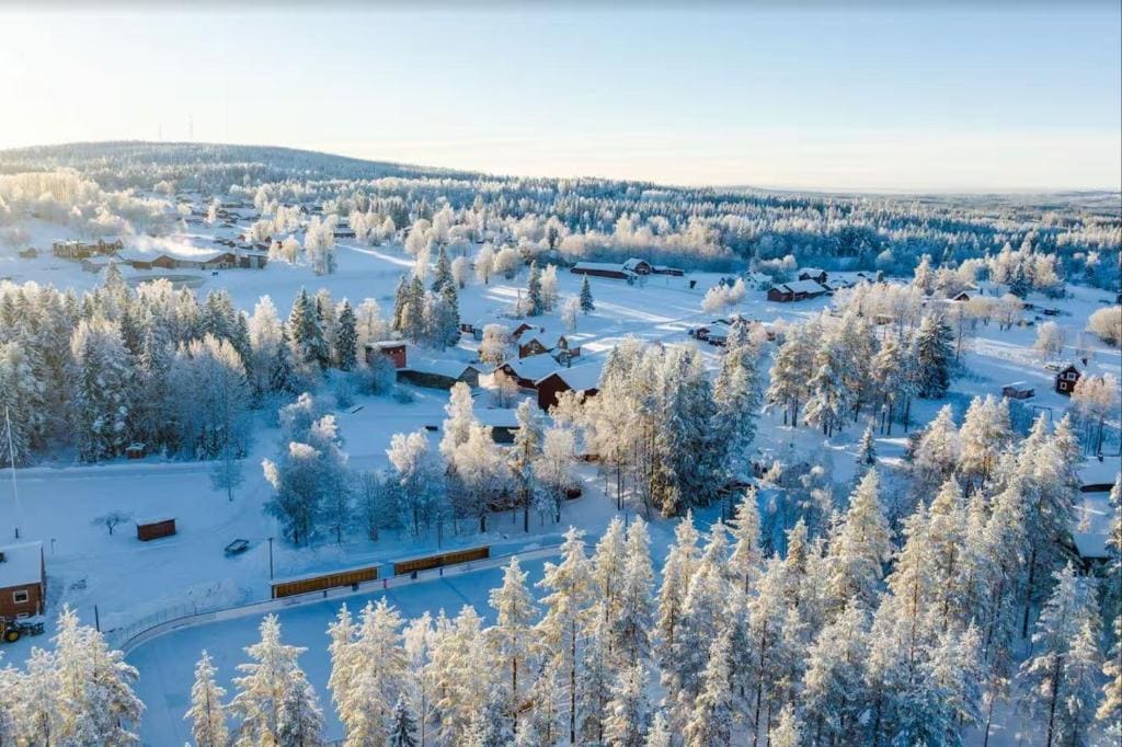 Vasaloppsgården - egen hockeyrink - View 6