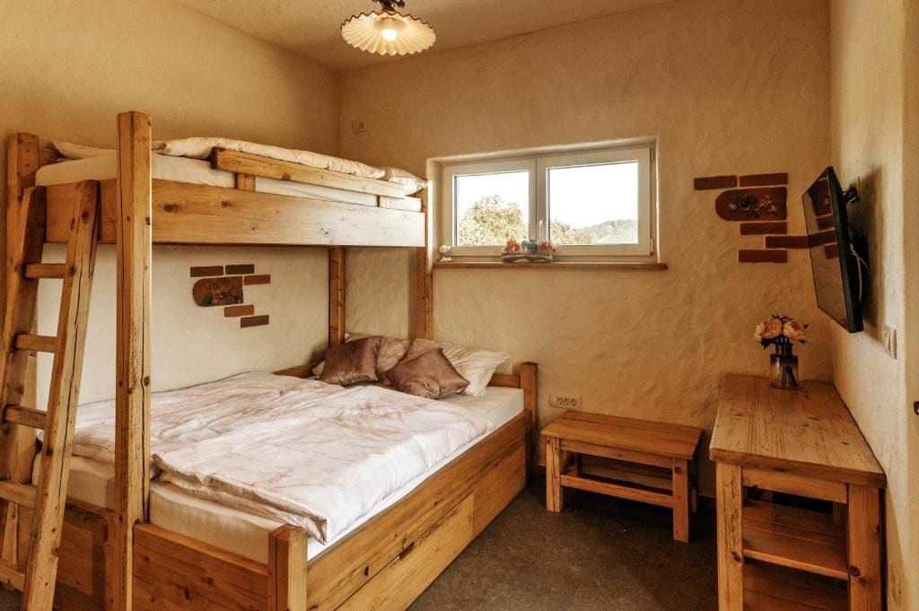 Gostilnica Orle - Sleeping in the tower - View 3