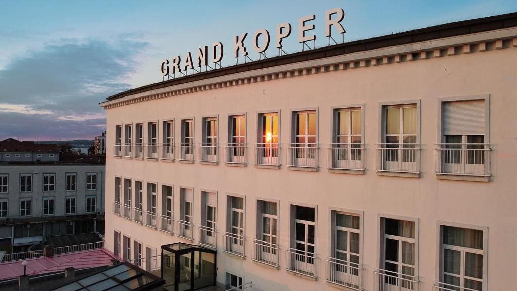 Hotel Grand Koper - Main view