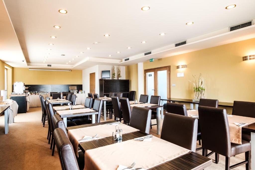 Hotel Comfort with free Wellness and Fitness Centrum - View 3