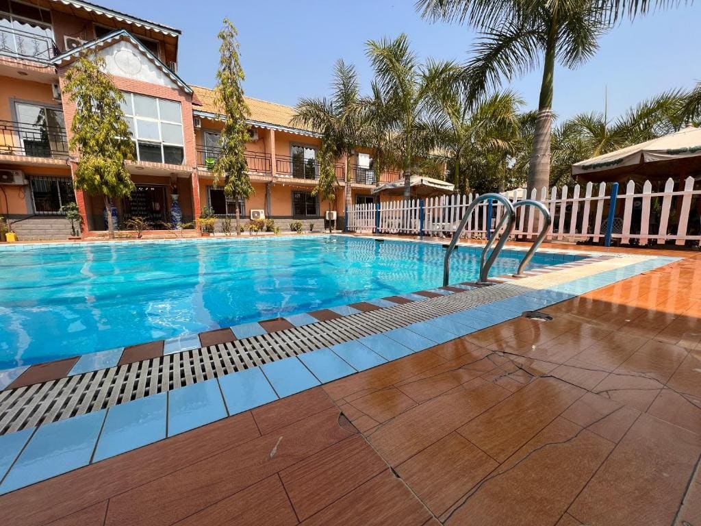 ROYAL HOTEL - View 3