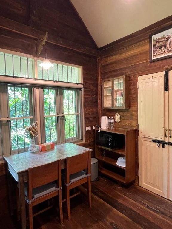 206 Wan Warn, 3 wooden houses in Kaeng Krachan Forest - View 4