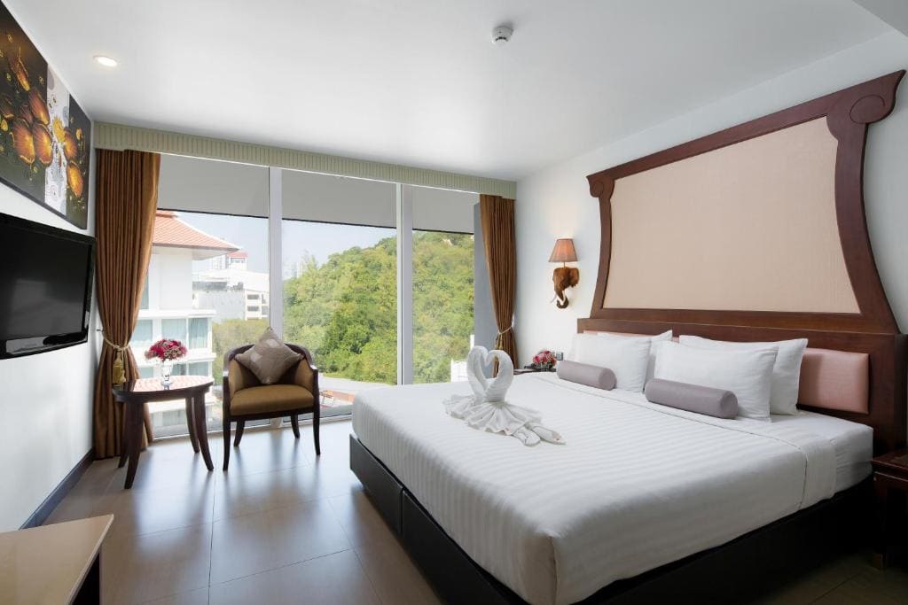 Aiyara Grand Hotel - View 2