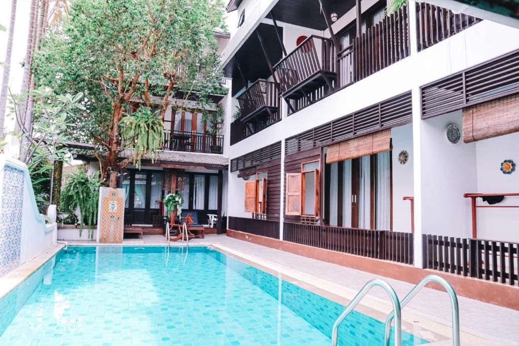 Baan Huenphen Boutique Hotel - Main view
