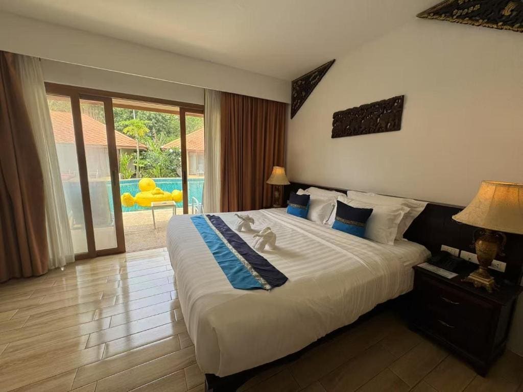 Blue Bay Resort - Access to Pool and Beach-Phuket & Krabi - View 2