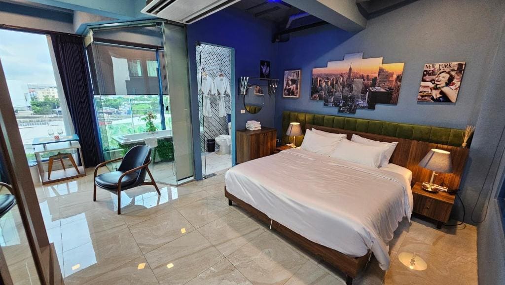 BlueTel Bangkok - View 2