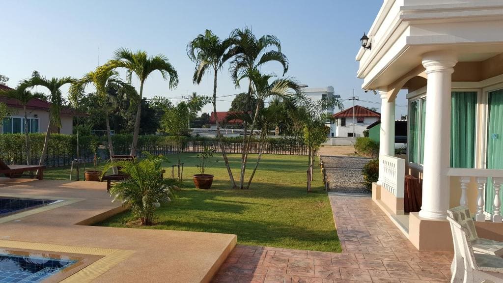 East Shore Pattaya Resort - Main view