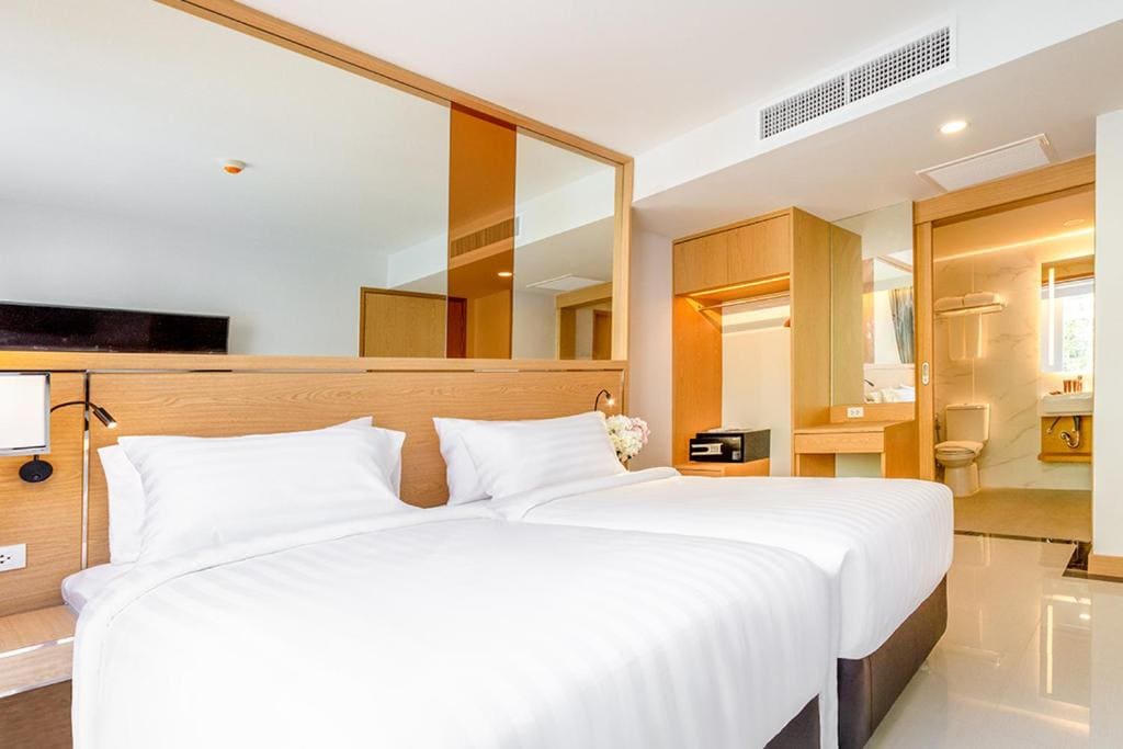 FX HOTEL NANA - View 2