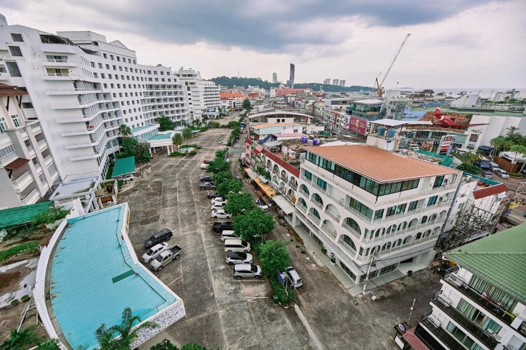 Go2bed Pattaya Hotel - Main view