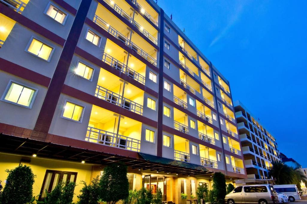 Golden Sea Pattaya - Main view
