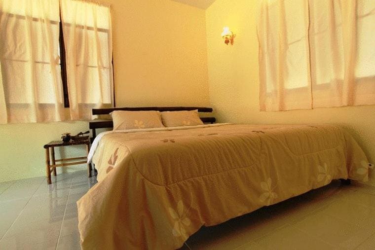 Hapla beach cottage - View 2