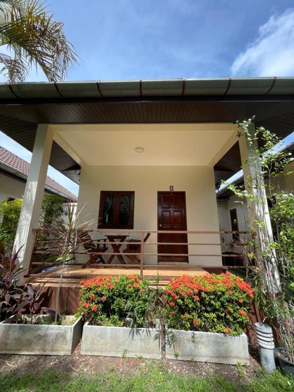 Ron Bungalow - View 5
