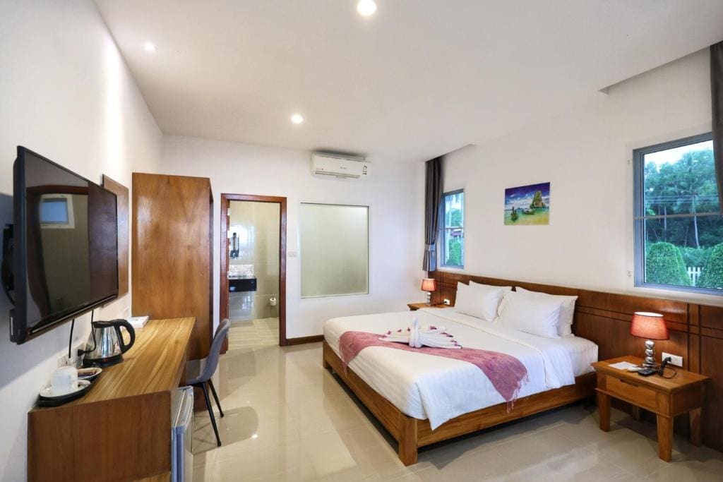 Horizon Beach Resort Koh Jum - View 2