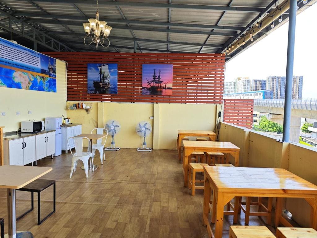 latitude 13 Room & breakfast - View 3