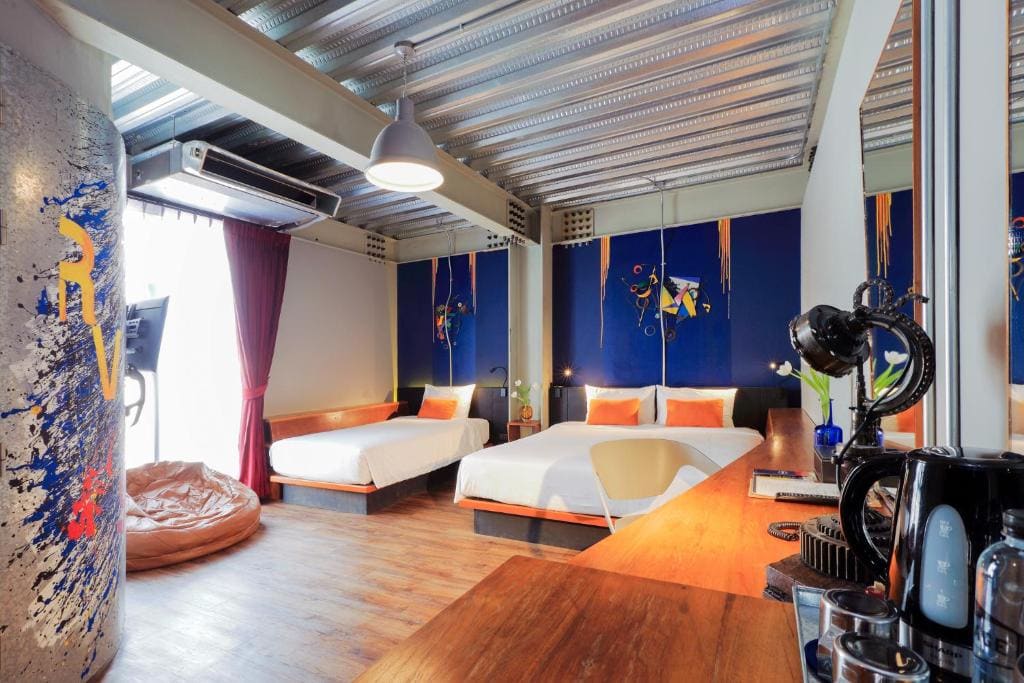 MeStyle Garage Hotel - View 2