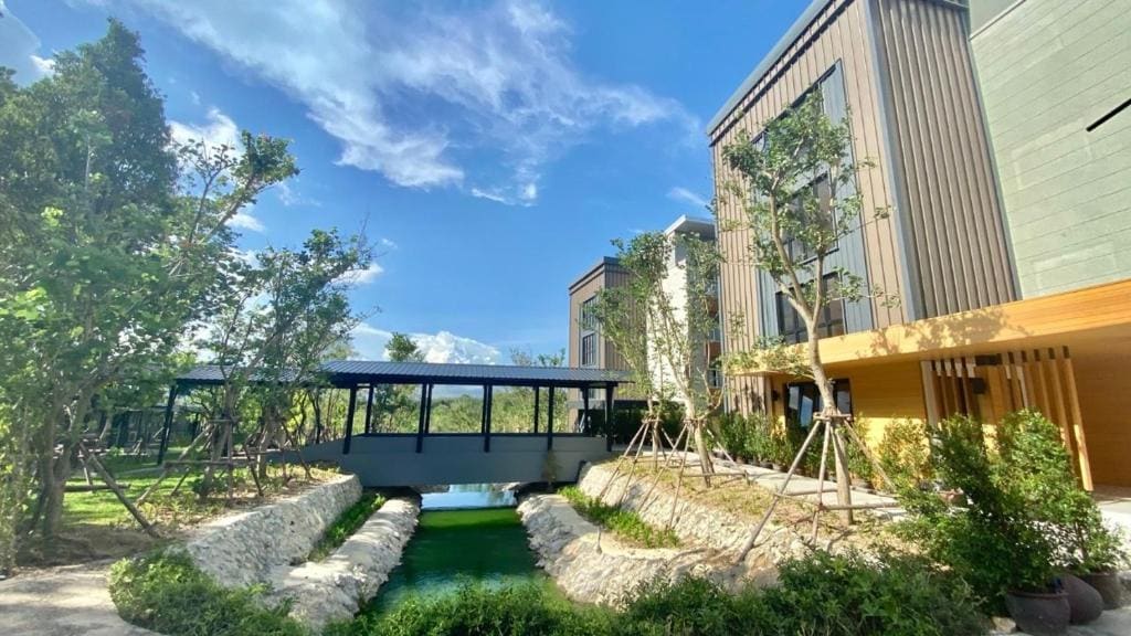 GREENHILLS RESORT Si Racha - Main view