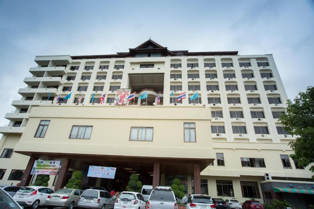 Phrae Nakara Hotel - Main view