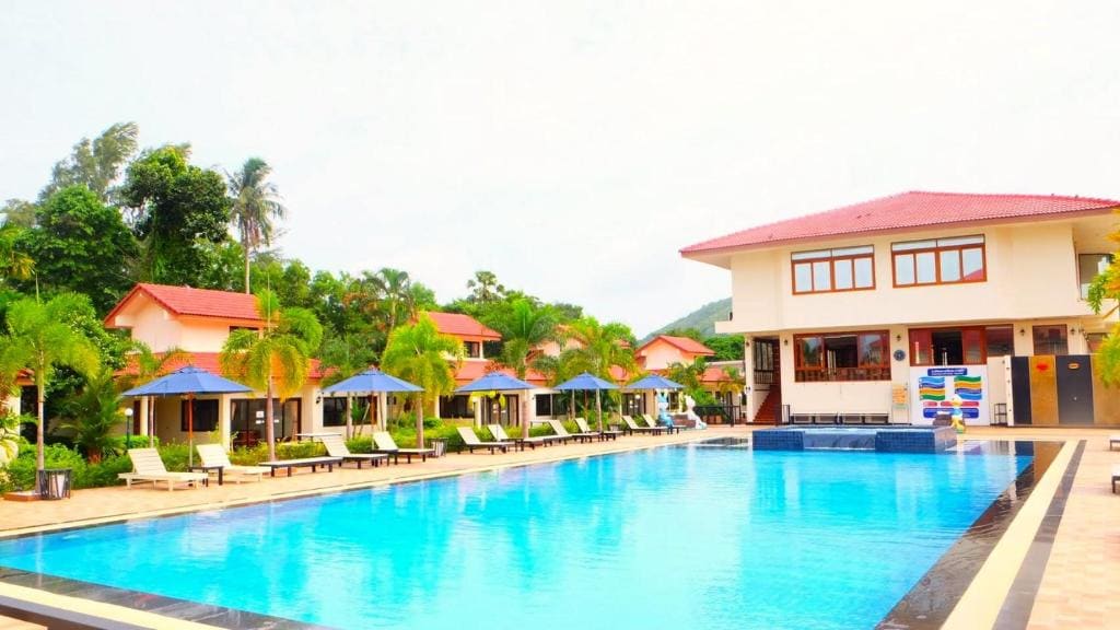 New Travel Beach Hotel & Resort - View 3
