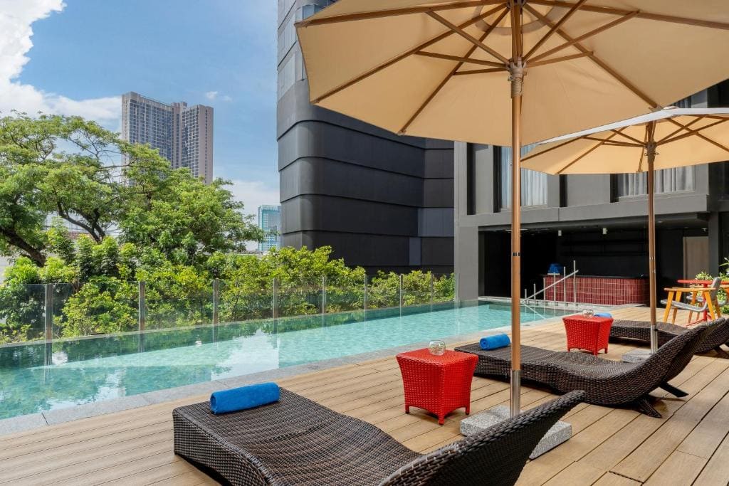 Oakwood Studios Sukhumvit Bangkok - View 3
