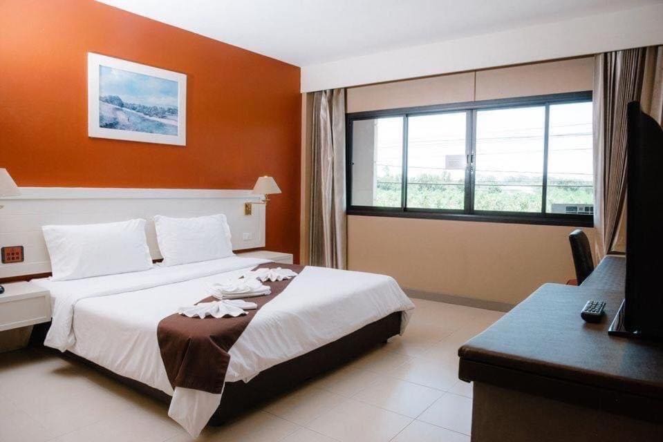 Nipa Garden Hotel - Main view