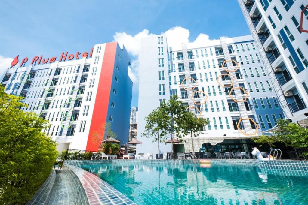 P Plus Hotel - Main view