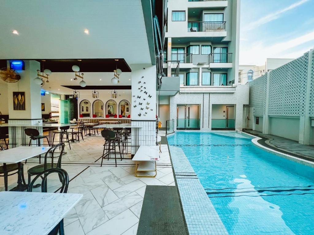 Ratri Hotel Phuket Old Town - View 6