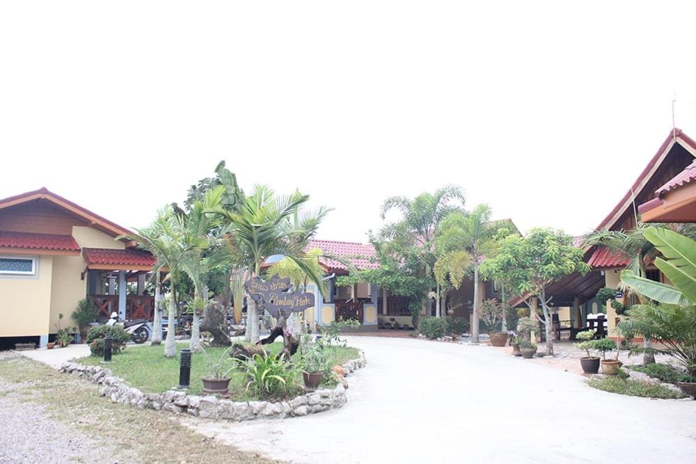Rimlay Park Resort - Main view