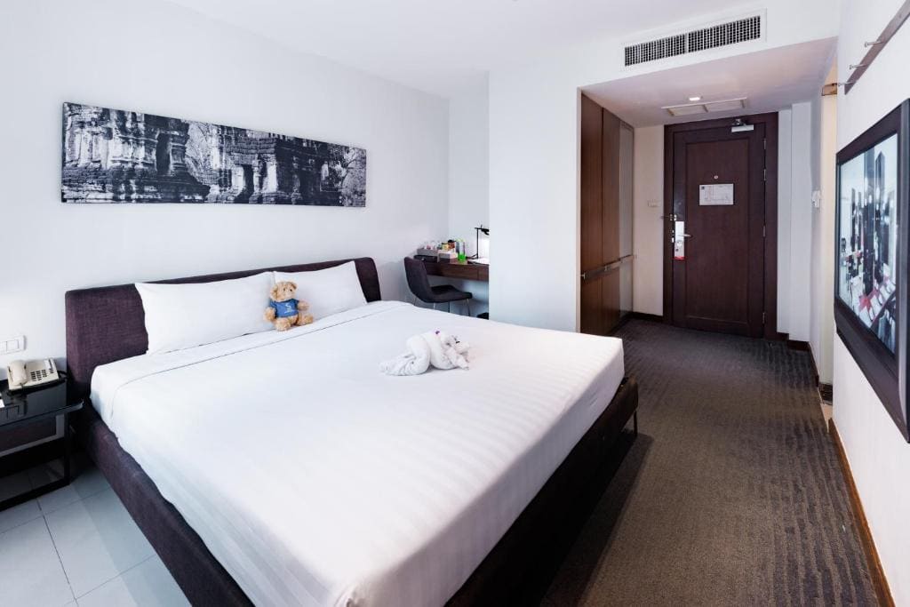 S33 Compact Sukhumvit Hotel - View 3