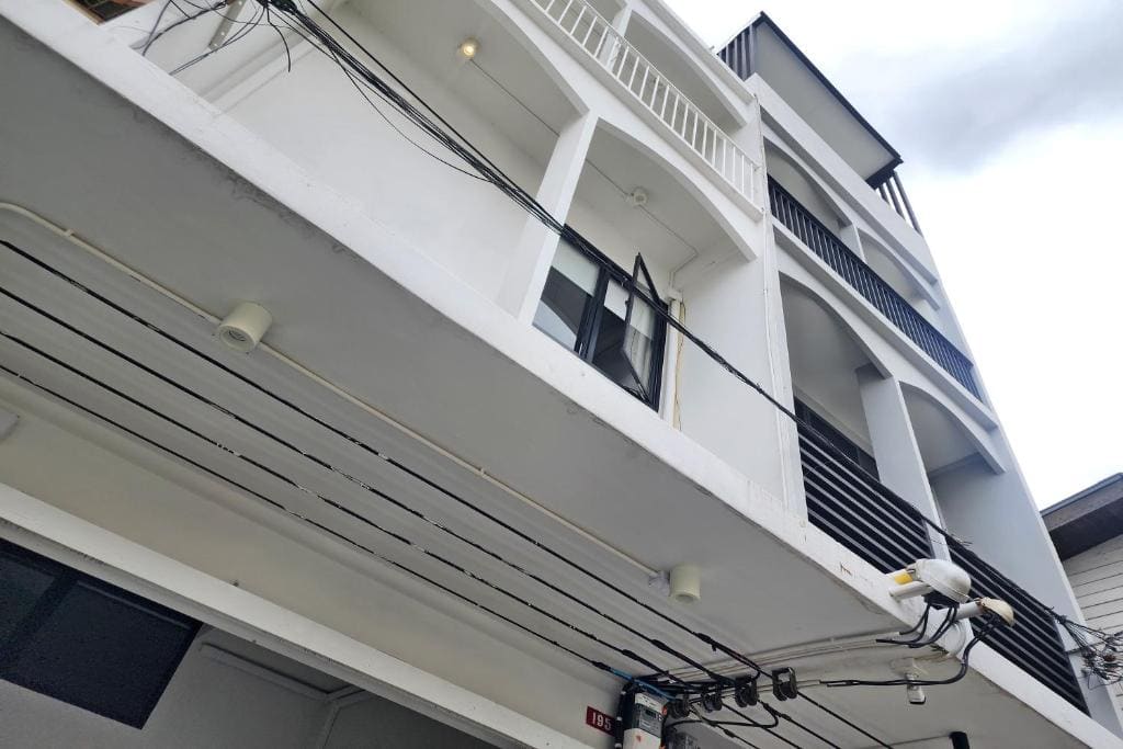Shade House Bangkok Oldtown - View 5
