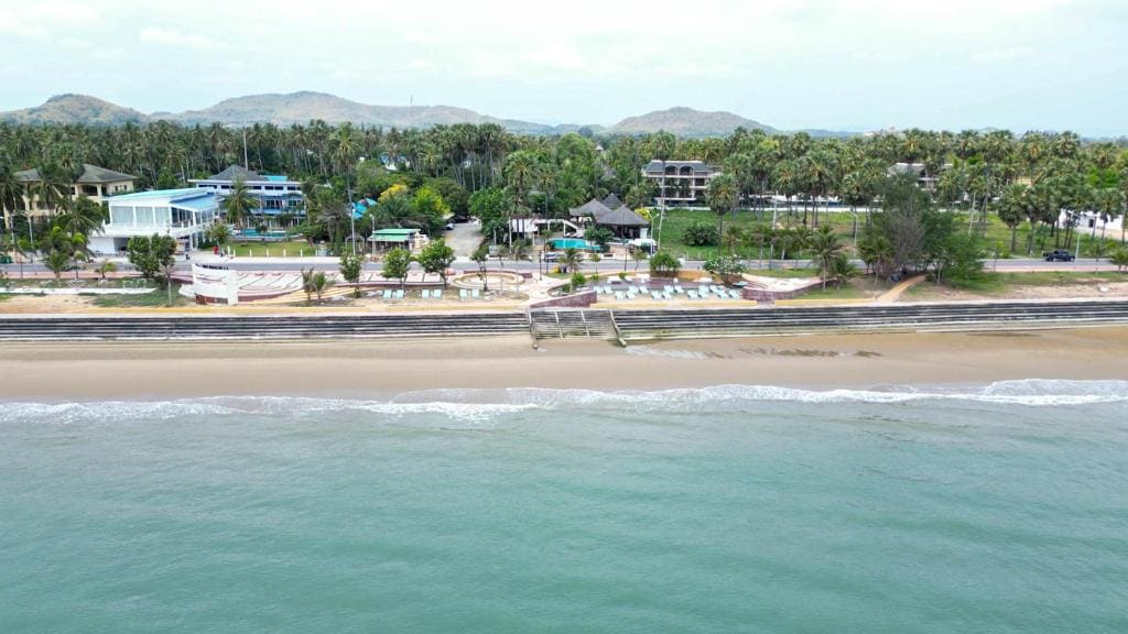 Tanaosri Resort Pranburi - Main view