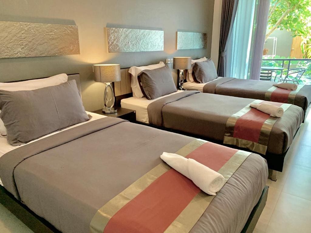 The Palm Residence - View 7