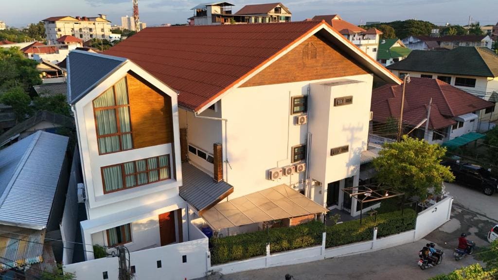 Tanwa House - Main view