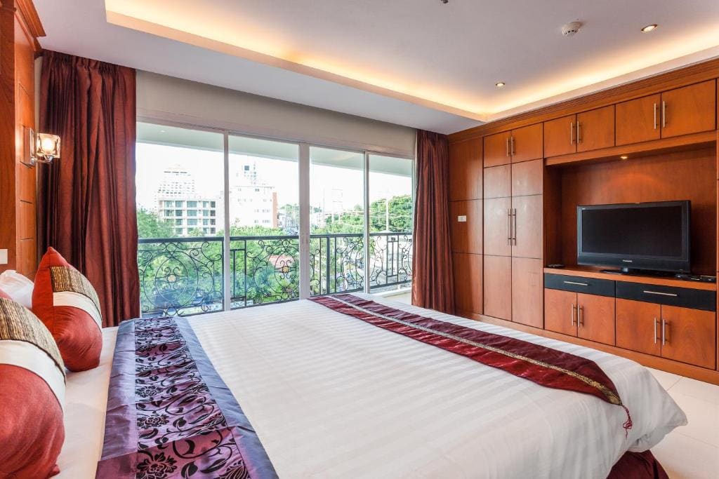 Tara Court Hotel - View 7
