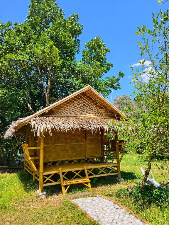 Tarzan Bamboo hut - View 7