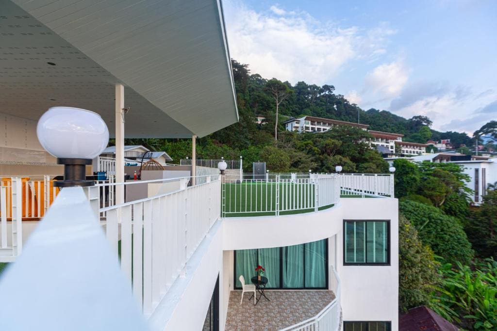 Rossarin Sea View Patong - View 5