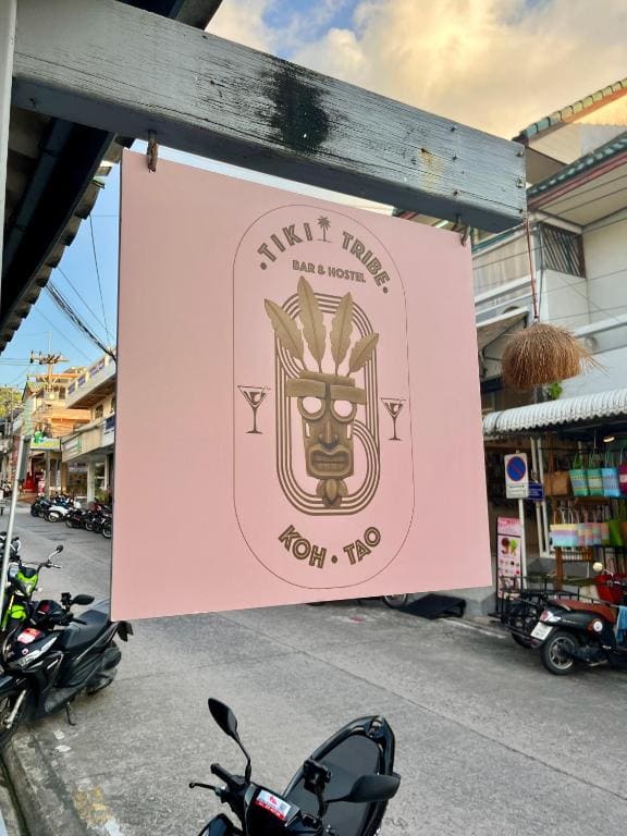 Tiki Tribe Bar & Hostel - Vista 3