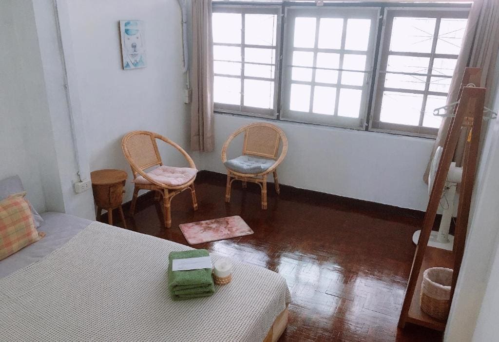 Wayside Guesthouse - View 2