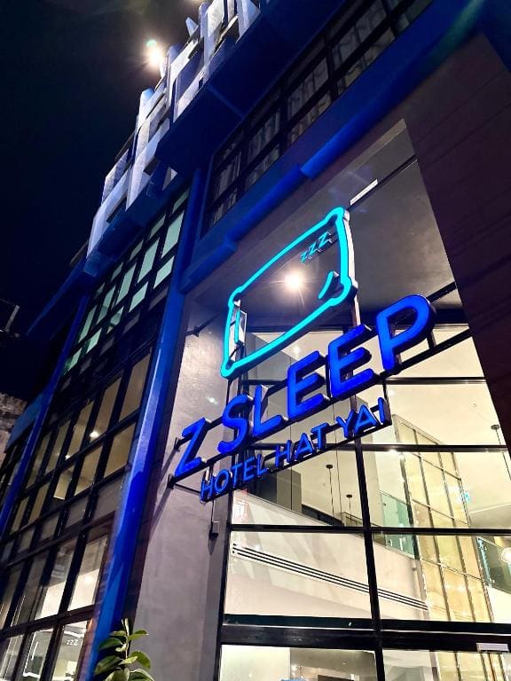 Z Sleep Hotel - View 2