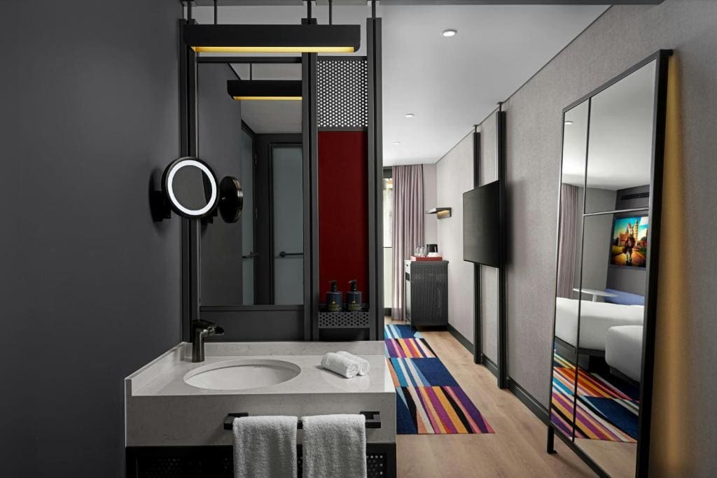 Aloft by Marriott Istanbul Karakoy - عرض 7