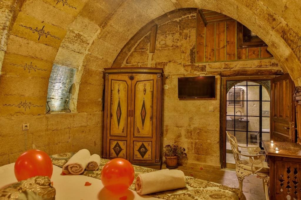Casia Cave Suites - View 3