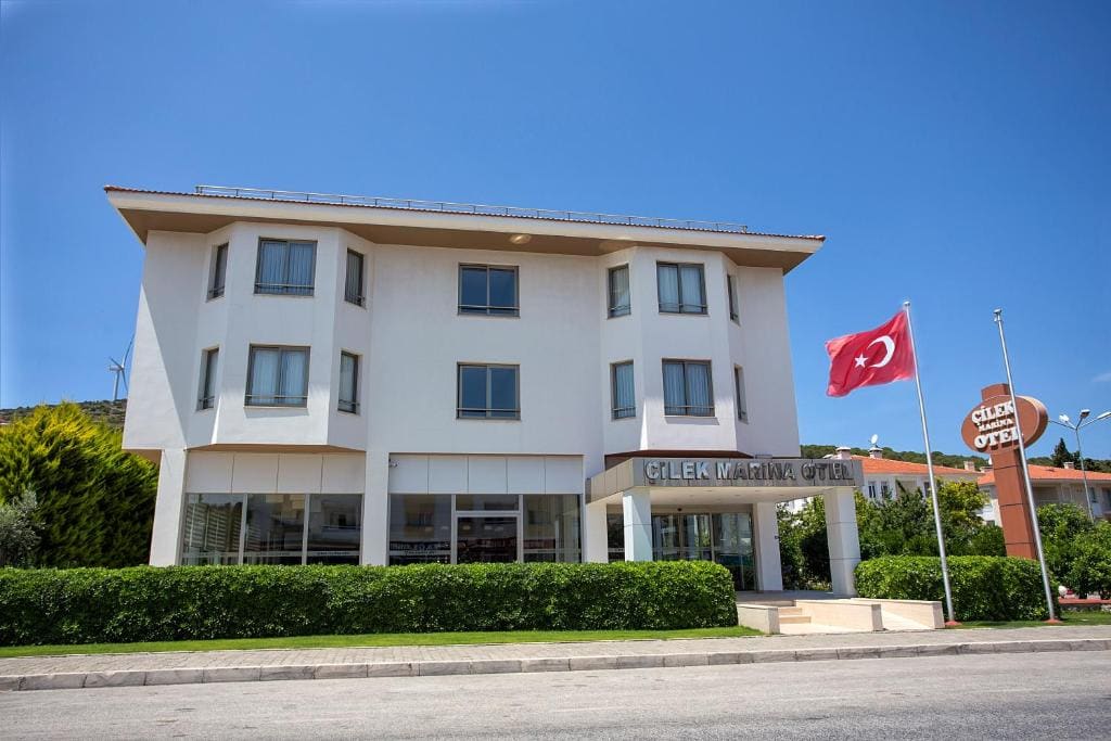 Çilek Marina Otel - Main view